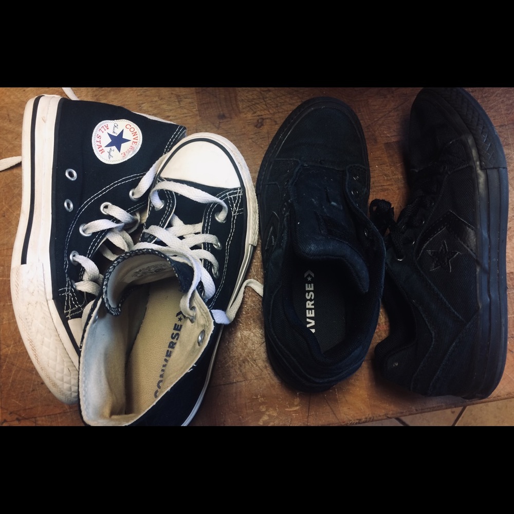 Kids converse sz 1y (2 pair)